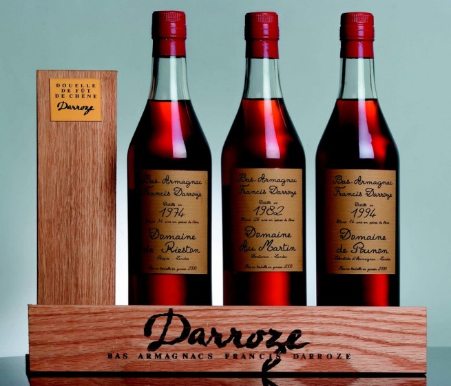 Una serie di armagnac tradizionali della maison Darroze (Roquefort), il più celebre dei commercianti di questo distillato - fonte: sito www.tourismelandes.com